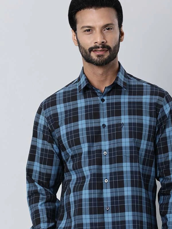 Indian Terrain Men Checkered Blue Shirt